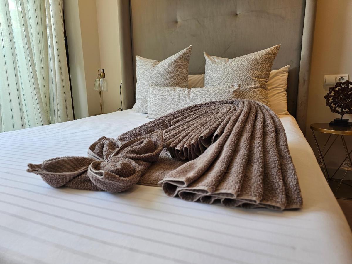 Nogalera Quintessence Apartment With Private Parking By Namaste Elite Torremolinos Eksteriør bilde